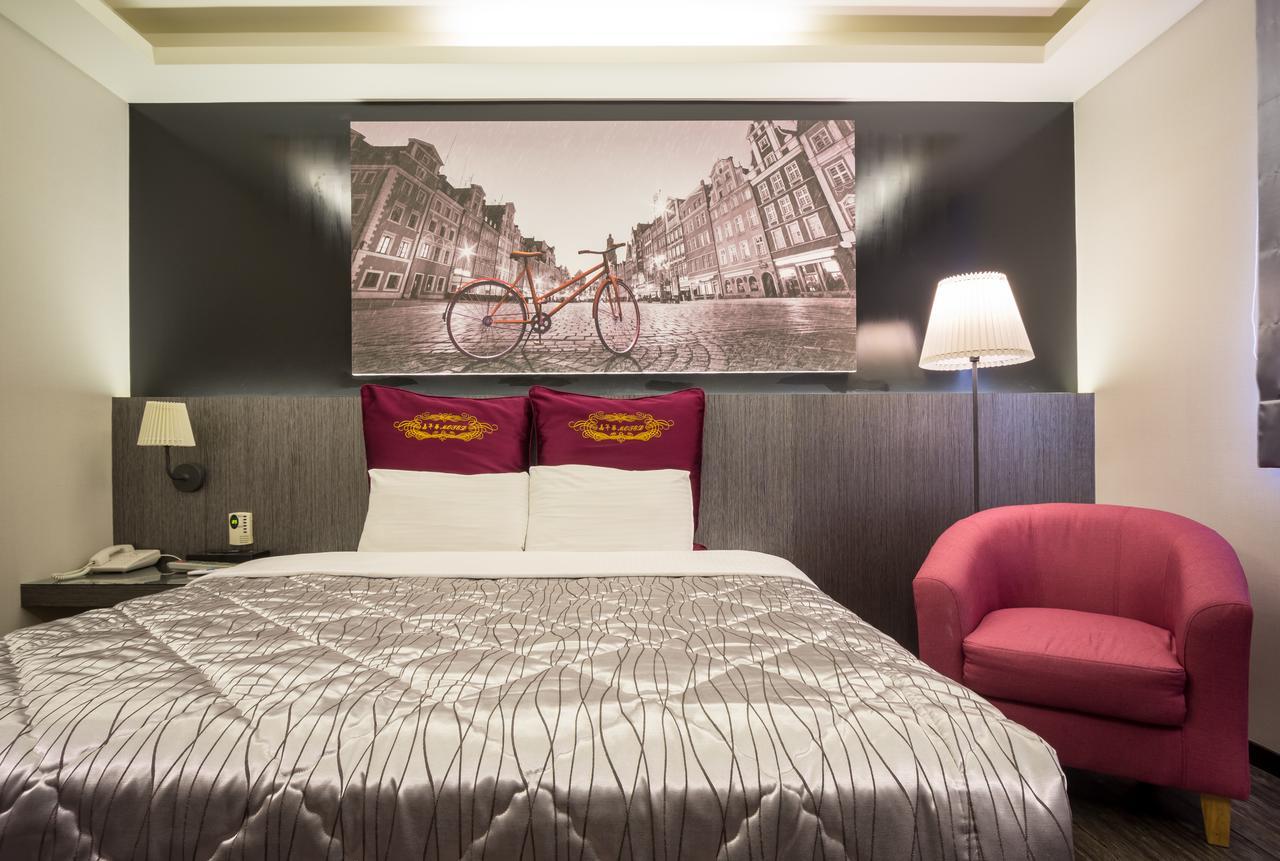 Carnival Motel Taipei Eksteriør bilde