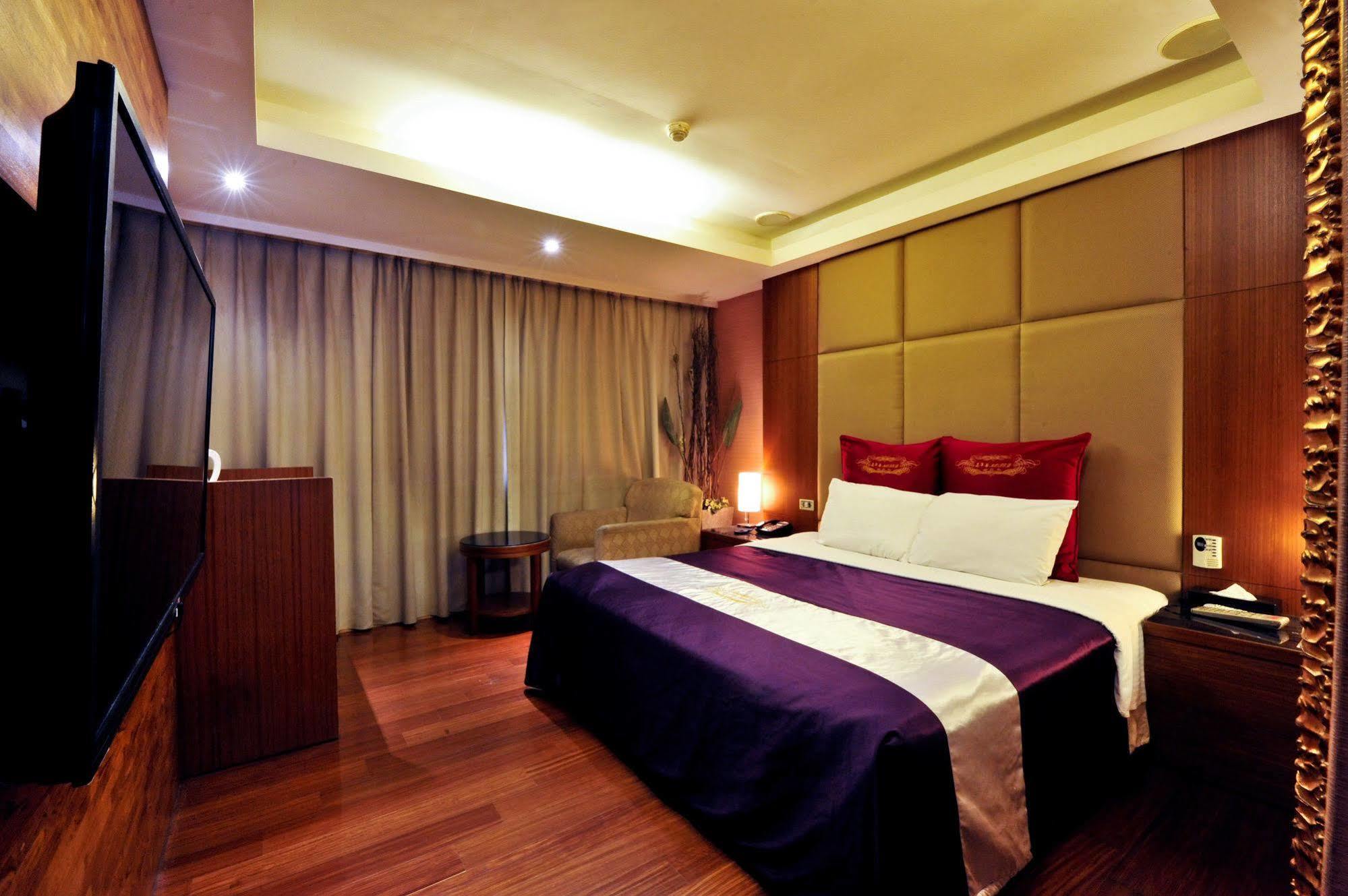 Carnival Motel Taipei Eksteriør bilde